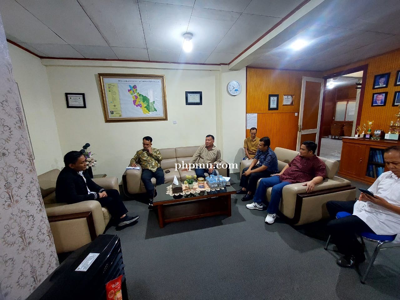 Kunjungan DPRD Pasaman Barat ke Bapelitbang dalam rangka Sharing Informasi tentang Tata Cara Pengang