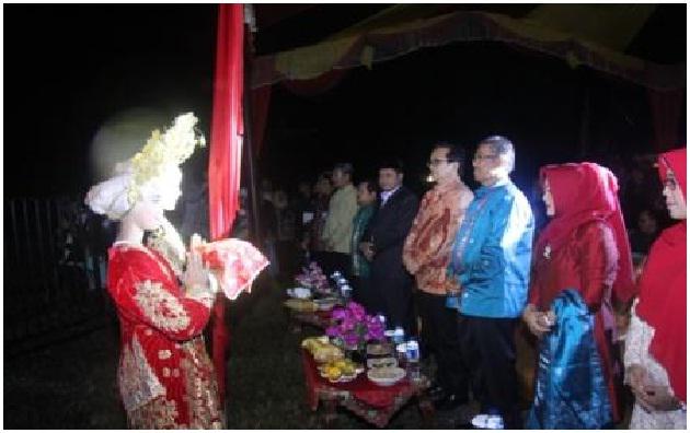 FESTIVAL DANAU KEMBAR DALAM RANGKA HUT KABUPATEN SOLOK KE-103